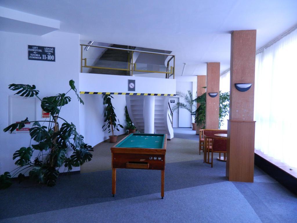 Hotel Nagyerdo Debrecen Exterior photo